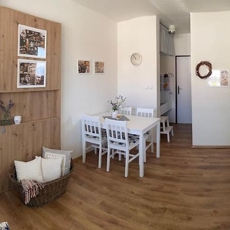 Apartmán v Březí Brezi Exterior foto