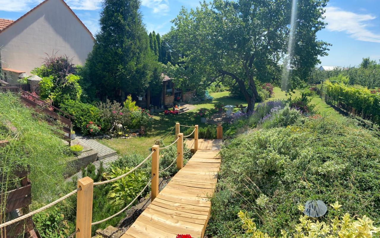 Apartmán v Březí Brezi Exterior foto